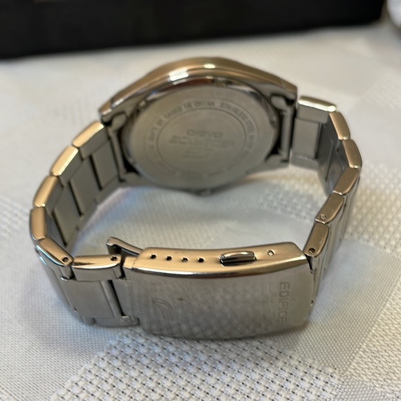 Casio Edifice Watch - Picture 5 of 8